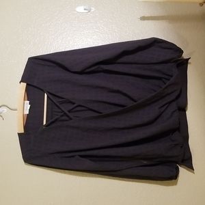 NWOT Size medium Taylor & Sage black long sleeve